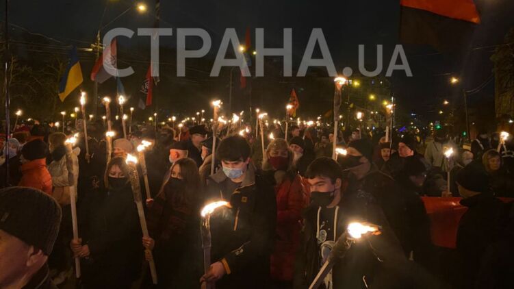 Марш сторонников Бандеры в Киеве. Фото
