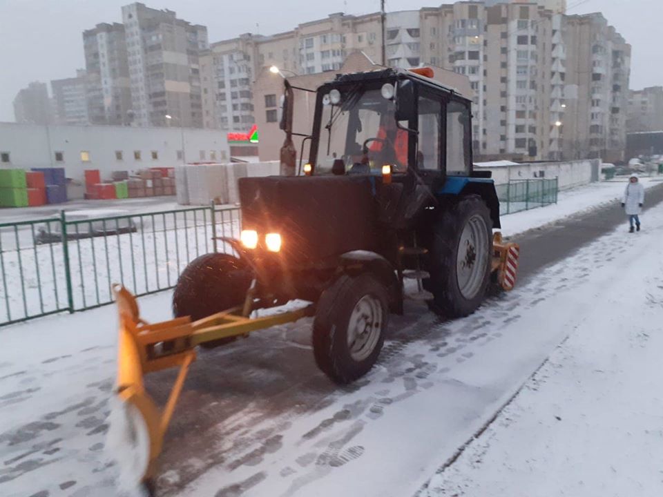 Уборка снега в Киеве