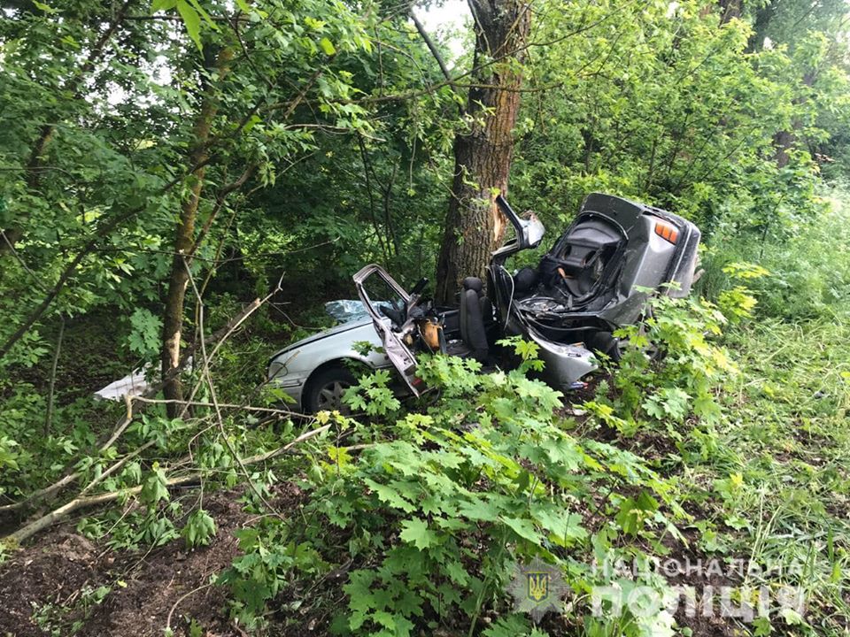 Под Киевом погибла девушка в аварии